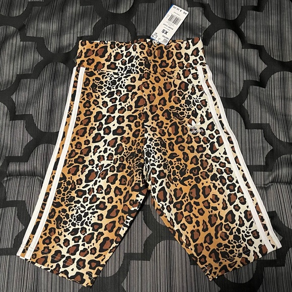 adidas Pants - NWT Adidas Leopard/Cheetah Print Workout Shorts